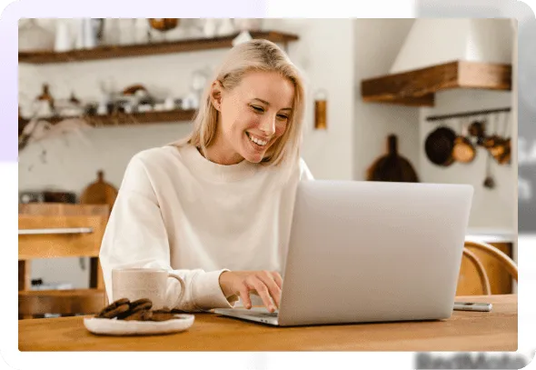 markerter woman working with laptop